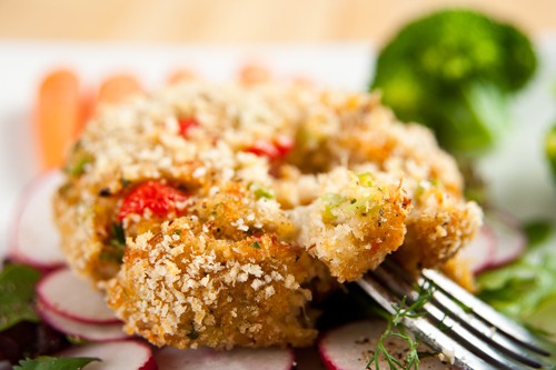 Crab Shrimp Salmon Cakes With Dipping Sauce